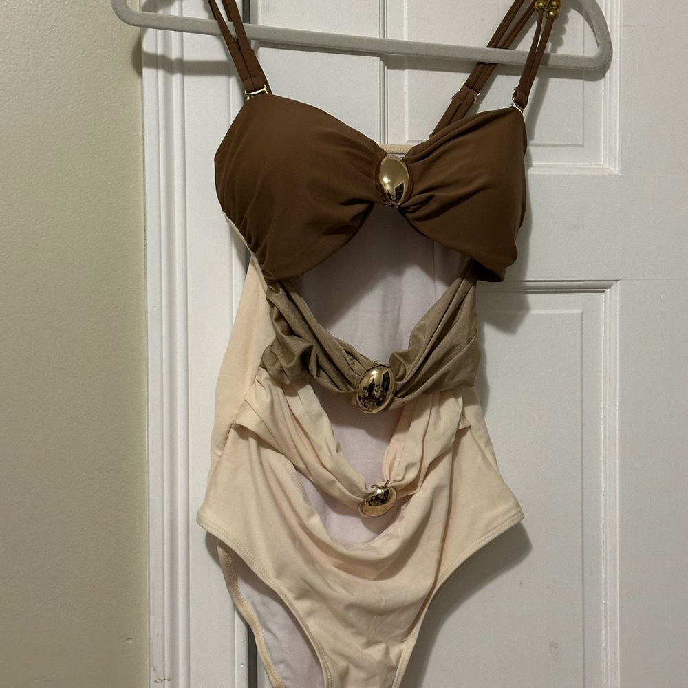 Commense One Piece in Brown and Cream